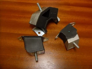 RENAULT 5 GT TURBO NEW RUBBER ENGINE MOUNTS LEFT RIGHT REAR MOUNTINGS FULL SET - Picture 1 of 1