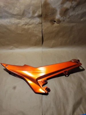 2017 KAWASAKI NINJA 650R RIGHT FRONT SIDE SEAT SADDLE PANEL TRIM COWL (CRACKED) - Image 1 of 4