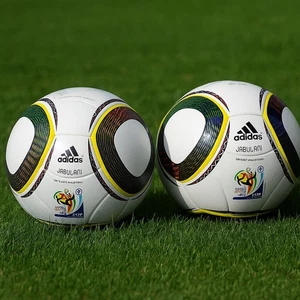 JABULANI Football World Cup 2010 | Official Match Soccer Ball Size 5 | Uk Stock - Picture 1 of 9