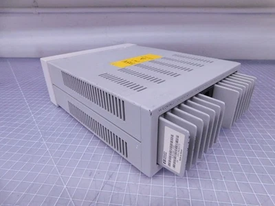 Fonte de alimentação HP HEWLETT PACKARD E3610A DC 0-8V,0-3A/0-15V,0-2A M5508 - Imagem 1 de 3