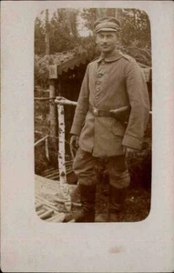 Militär Militaria 1. Weltkrieg Soldat in Uniform Echtfoto-AK Soldier World War I - Picture 1 of 2