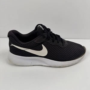 Nike Tanjun Running Shoes Women’s Size 7 Black White 812655-011 - Bild 1 von 22