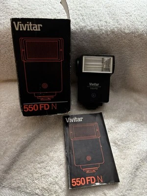 Vivitar Auto Thyristor 550FD Shoe Mount Camera Universal Flash - Untested - Image 1 of 4