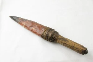 "DAGA INSPIRADA NATIVA AMERICANA CON HOJA DE JASPE ROJO #21 (12 13/16") - Imagen 1 de 5