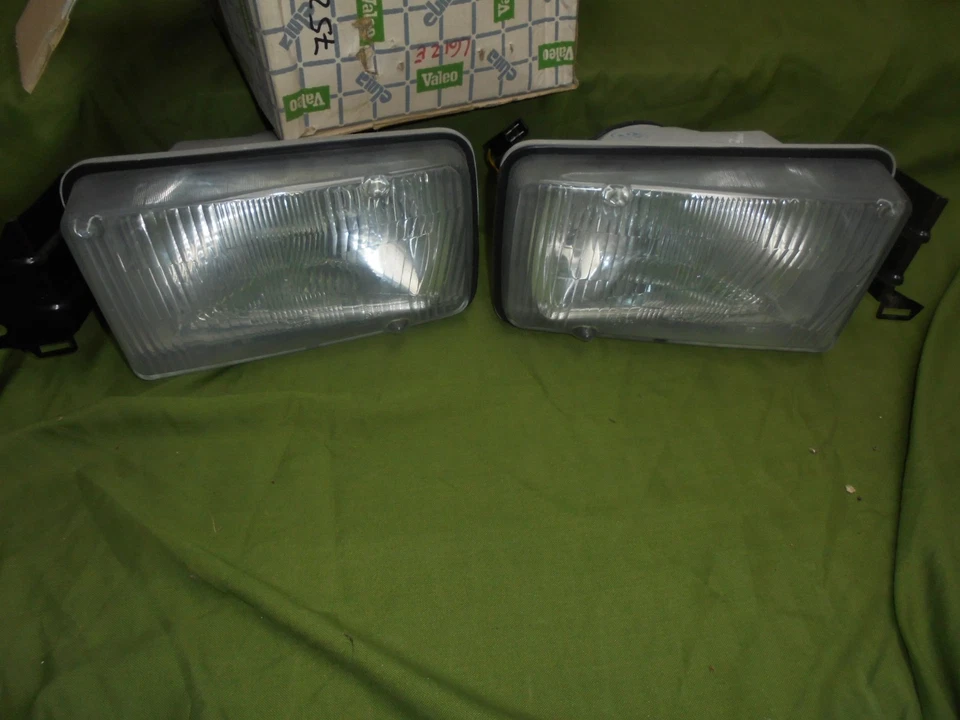Alfa Romeo Alfetta Pair Of Lights Full New - image 1 of 1