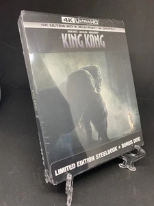 King Kong (4K UHD Blu-ray Disc + Digital + Bonus Disc, 3-Disc Set) w/ Sleeve - Bild 1 von 2