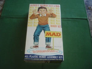 Vintage 1965 AURORA Mad Magazine Alfred E. Neuman PLASTIC Model w/ BOX & INST. - Picture 1 of 15