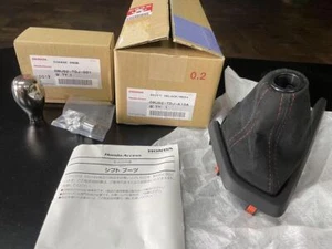 Unused Honda S660 JW5 red titanium shift knob/red stitching shift boots set - Picture 1 of 2