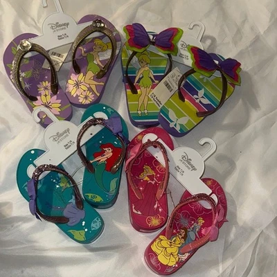 Chanclas para niños Tinker Bell Ariel Princesa Bella Cenicienta Disney Store Foto 1 de 4