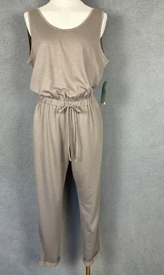 Macacão feminino Tresics Luxe sem mangas cintura elástica bronzeado médio novo com etiquetas. - Imagem 1 de 4