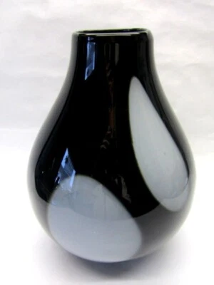 SPACE AGE Opal Glas Vase Milchglas schwarz weiß POP ART im Murano Stil H28cm - Bild 1 von 4