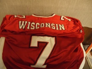 VINTAGE WISCONSIN FOOTBALL JERSEY NUMBER 7 COLOSSEUM ATHLETICS - Picture 1 of 5