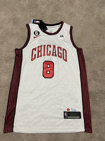 Chicago bulls Zachary laVine jersey size 54 NWT Cover