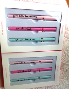 BAN.DO SWEET TALK PEN SET X2 6 PENS BALL POINT WITH MESSAGE DARK INK POCKET CLIP - Picture 1 of 4