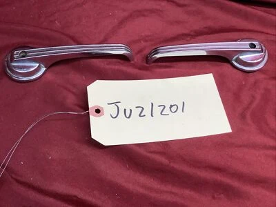 Juego de manijas de puerta interior del lado del conductor y del pasajero Ford Mustang 1964-1966 Foto 1 de 4