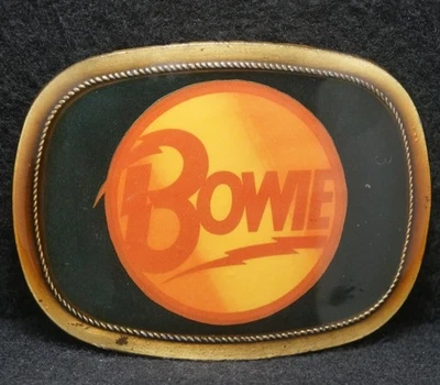 XA21155 *NOS* VINTAGE 1976 PACIFICA ***DAVID BOWIE*** SINGER, ACTOR, BELT BUCKLE — 第 1/2 张图片