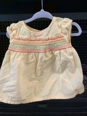Vestido Gymboree Amarillo Calado para 6-12 Meses Foto 1 de 3