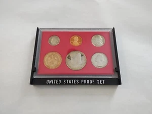 1982 U.S. Mint Proof Coin Set Original Government Packaging - Picture 1 of 4