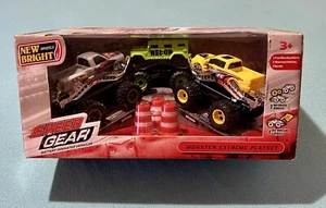 New Bright / 4xFours / Monster Extreme / Stomper Style / 4x4 / Powered / Trucks - Picture 1 of 10