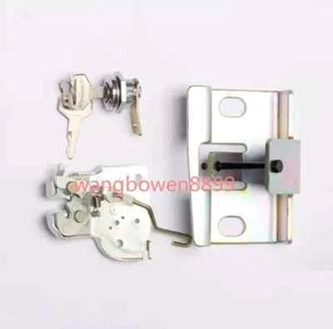 1 set per Kobelco SK65/75-8 gruppo blocco cappuccio escavatore - Foto 1 di 5