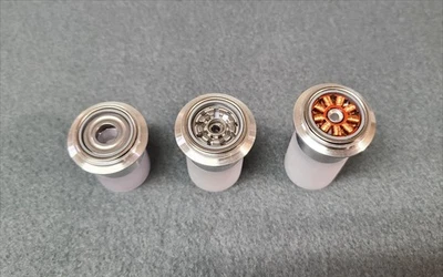 SABLE DE LUZ HD BLADE PLUG ANILLO CENTRAL MAGNÉTICO 3 MÓDULOS CENTRALES INTERCAMBIABLES Foto 1 de 4