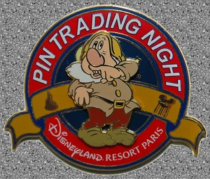 DLP Sneezy Snow White Pin Trading Night Pin - Disney LE 400 - Paris - Bild 1 von 1