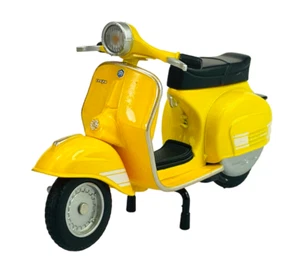 MSZ 1976 Vespa 200 Rally Yellow 1:18 Die Cast Model New in Box Scooter Motorcycl - Picture 1 of 5