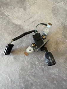 Interruptor de control de crucero Subaru OEM 2000-2004 83151AE000 - Imagen 1 de 2