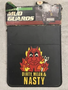 Guardabarros gemelos para camión de colección Truck'N Devil Dirty Mean & Nasty 12X18 - Imagen 1 de 6