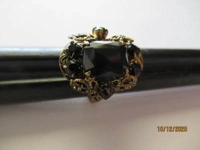 Antique Art Deco Czecholovoskia class ornate ring Adjusts - Image 1 of 3