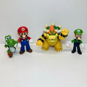 Lotto 4 figurine Jakks World Nintendo Bowser Mario Luigi Yoshi Super Mario Bros mix - Foto 1 di 21