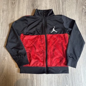 Chándal Nike Jordan Top Talla 6-7 Años Rojo Negro - Imagen 1 de 4