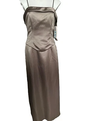 Vestido de Dama de Honor Jordan Brides Magazine Estilo Taupe 904 Talla 13/14 Foto 1 de 4