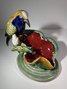 Majolika Vogel auf Seerose von oder im Stil von Joseph Holdcroft Porzellan - Bild 1 von 24