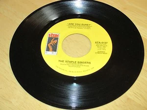 THE STAPLE SINGERS-ARE YOU SURE?  B/W-THIS WORLD - Bild 1 von 1