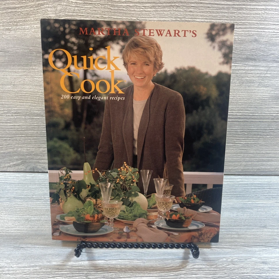Vintage 1983 Martha Stewart's Quick Cook 200 Easy & Elegant Recipes Collectible - Image 1 of 2