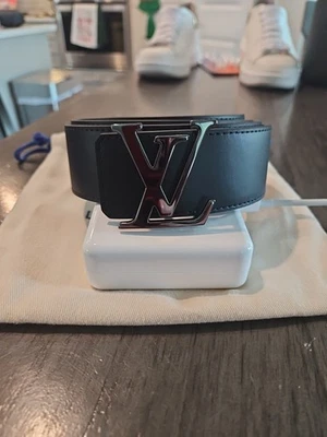 Auténtico cinturón Louis Vuitton LV Initiales cuero negro plata hebilla talla 100/40 Foto 1 de 4