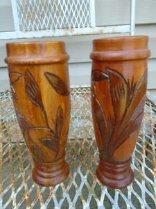 Vintage Holz Salz & Pfefferstreuer geschnitzt Tiki Danish Blätter Mid Century Boho - Bild 1 von 8