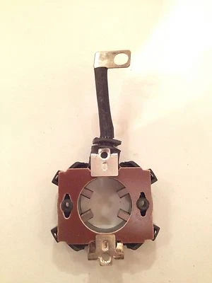 Conjunto de soporte de cepillo de arranque Mitsubishi Infiniti QX4 3,3 L Foto 1 de 2