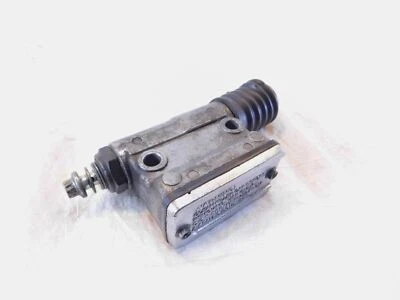 Depósito de cilindro maestro de freno trasero Harley Davidson Sportster 883 y 1200 Foto 1 de 4