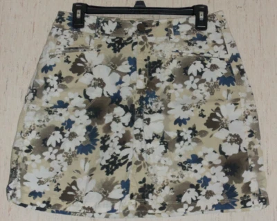 EXCELENTE PANTALÓN CORTO MUJER CROFT & BARROW PIEDRA ELÁSTICA BEIGE CON ESTAMPADO FLORAL TALLA 8 Foto 1 de 3