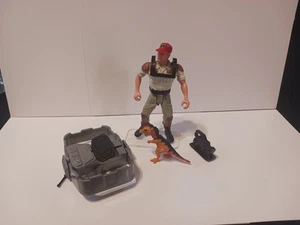 1993 Jurassic Park Dino Trackers Jaws Jackson Figure Dinosaur Complete - Picture 1 of 5