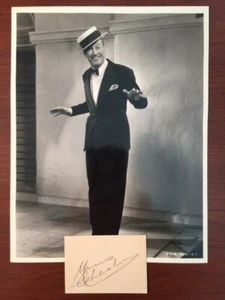MAURICE CHEVALIER SIGNED CARD, FRENCH FILM ACTOR, CABRET SINGER - Picture 1 of 1
