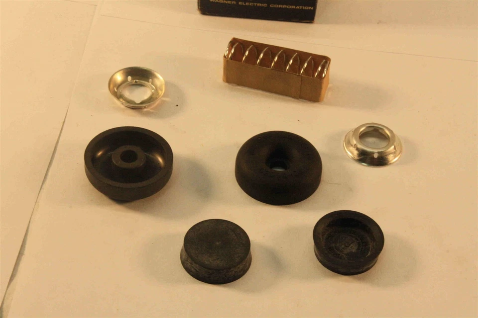 Kit de reparación de cilindro de freno de rueda delantera para VOLVO 544 P210 273022 Wagner F13700 1" Foto 1 de 3