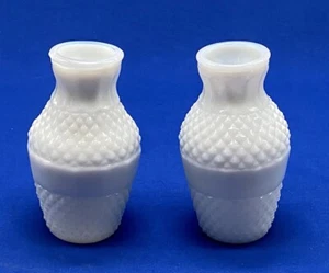 Pair of White Milk Glass English Hobnail Diamond Pattern Vintage 4" Mini Vases - Picture 1 of 3