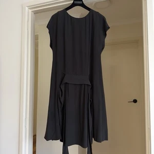 WILLOW Dress Silk Midi Length Pockets Black Timeless Great Condition Size M - Picture 1 of 14