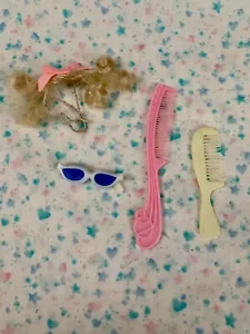 Vtg Lot 4 Barbie Accessories Hairpiece Cat Sunglasses 2 Combs Mod - Picture 1 of 7