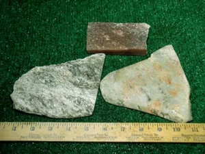 STRAWBERRY RED and GREEN MICA QUARTZ CHUNKS 2.2 Pounds Rough BULK LOT Slab - Picture 1 of 2