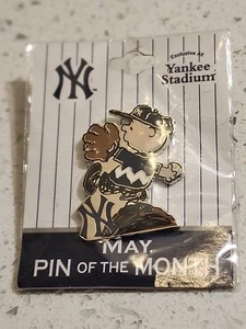 NIP! Charlie Brown Yankee Stadium Pin of the Month May 2015 Peanuts MLB WinCraft - Picture 1 of 2