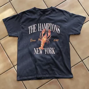 The Hamptons New York Est. Camiseta de playa vintage de recuerdo de langosta 1640, dinero antiguo - Imagen 1 de 9